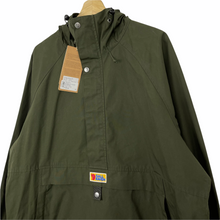 Load image into Gallery viewer, BNWT Fjallraven Deep Forrest Vardag Anorak - Extra Large (XL) PTP 27.5"