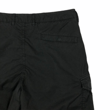 Load image into Gallery viewer, Stone Island Black Bermuda Cargo Shorts - W 34"