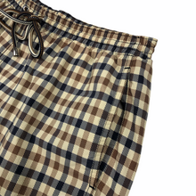 Load image into Gallery viewer, Aquascutum House Club Check Shorts - Medium (M)