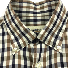 Load image into Gallery viewer, Aquascutum House Check Short Sleeved Shirt - Small (S) PTP 21.5"