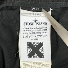 Load image into Gallery viewer, Stone Island Black Bermuda Cargo Shorts - W 34"