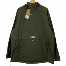 Load image into Gallery viewer, BNWT Fjallraven Deep Forrest Vardag Anorak - Extra Large (XL) PTP 27.5"