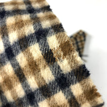 Load image into Gallery viewer, Aquascutum Classic House Check Pure Lambswool Scarf - One Size Fits All