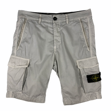 Load image into Gallery viewer, Stone Island White Bermuda Cargo Shorts - W 30"