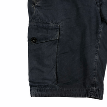 Load image into Gallery viewer, Stone Island Navy Blue Bermuda Cargo Shorts - W 30"