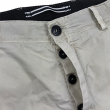 Load image into Gallery viewer, Stone Island Cream Bermuda Cargo Shorts - W 40"