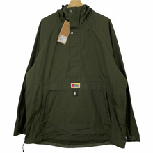 Load image into Gallery viewer, BNWT Fjallraven Deep Forrest Vardag Anorak - Extra Large (XL) PTP 27.5&quot;
